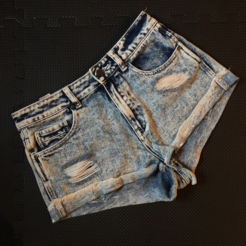Acid wash high wasted jean shorts